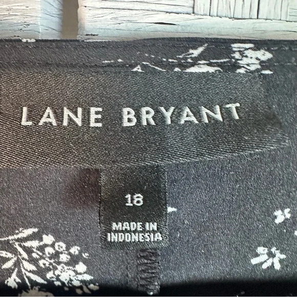 Lane Bryant Black and white Floral Blouse - Picture 4 of 9